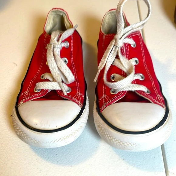 Converse Little Kids Chuck Taylor All Star Classic Low Top Shoe Sneaker Size 10 - Picture 4 of 7